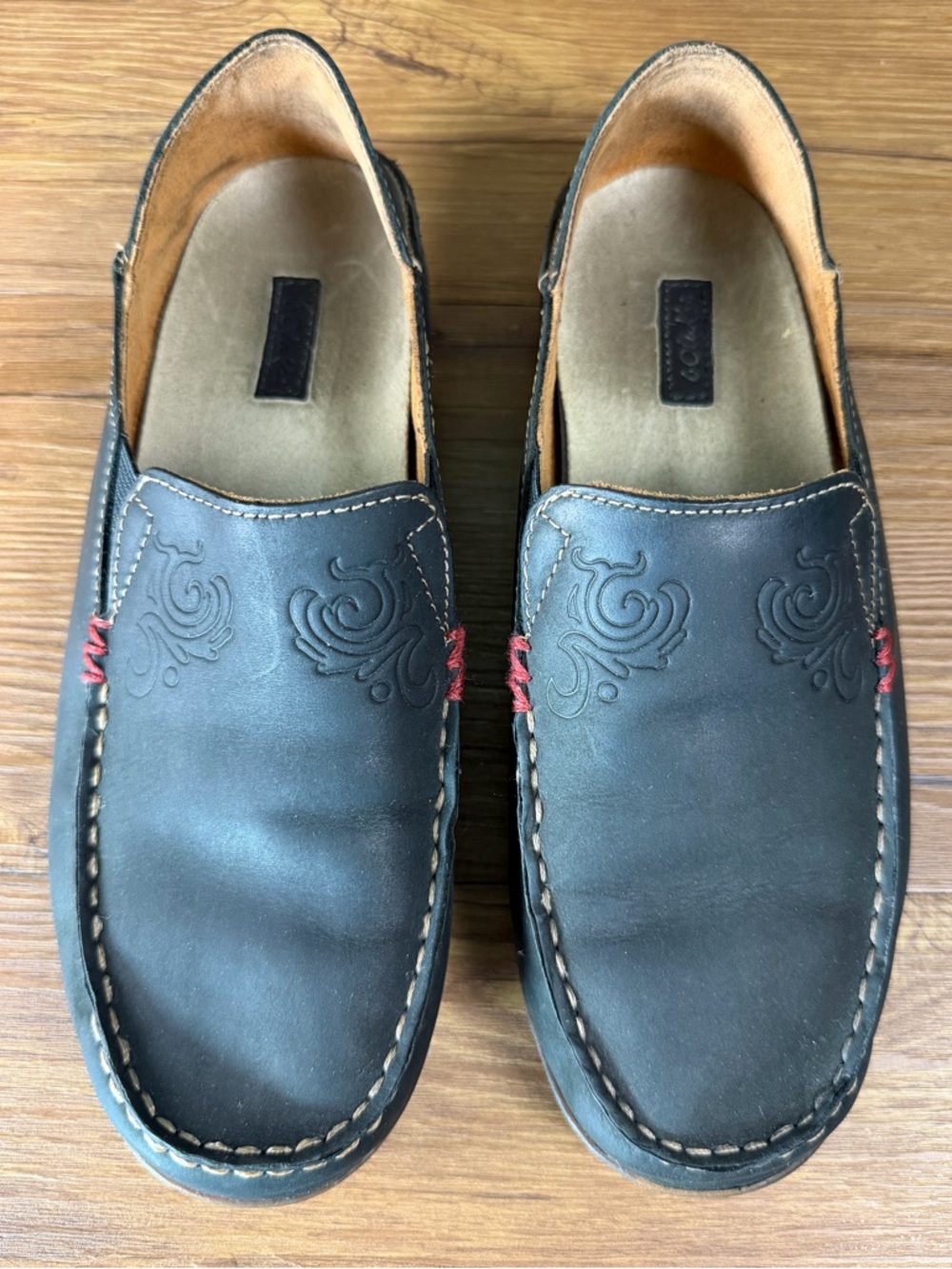 OluKai Nohea Nubuck‎ Black Leather Slip On Loafers Shoes Women’s Size 6.5